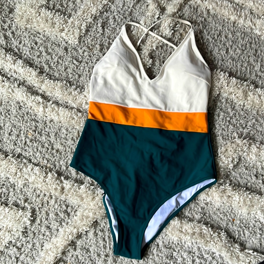 CUPSHE one piece bathing suit